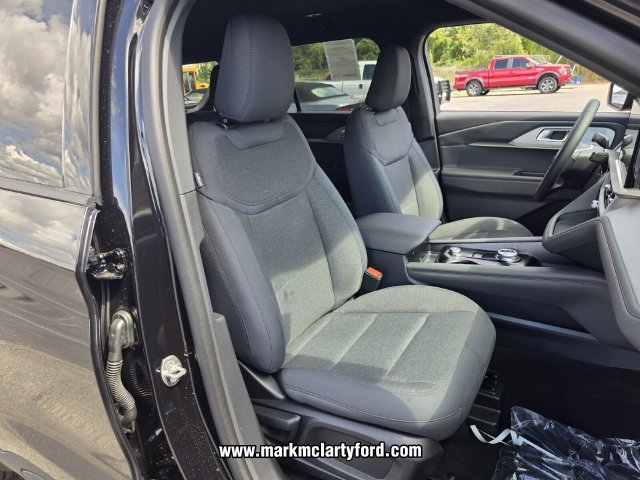 New 2027 Ford Explorer Active RWD image 14