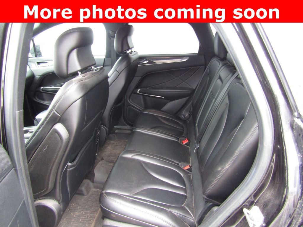 Used 2019 Lincoln MKC Premiere FWD image 14