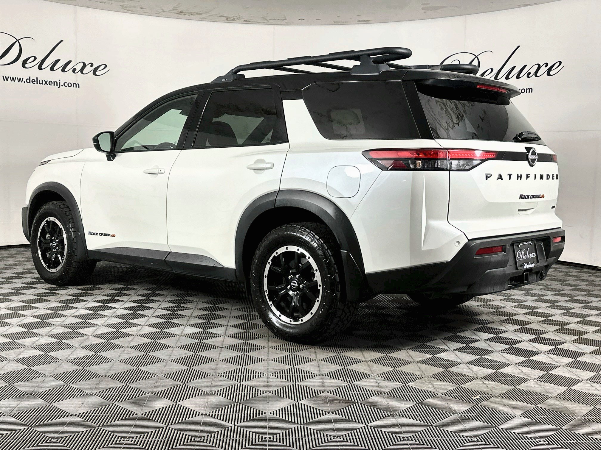 Used 2024 Nissan Pathfinder Rock Creek AWD/4WD image 4