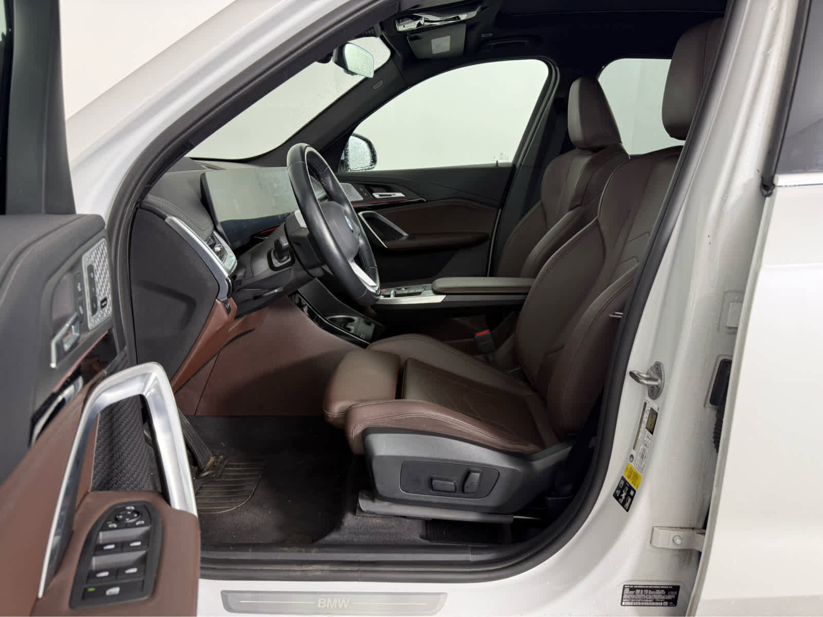 Certified 2023 BMW X1 xDrive28i w/ Premium Package image 9