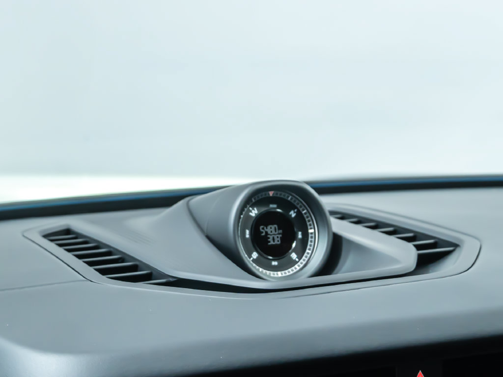 New 2026 Porsche Cayenne Electric AWD/4WD image 16