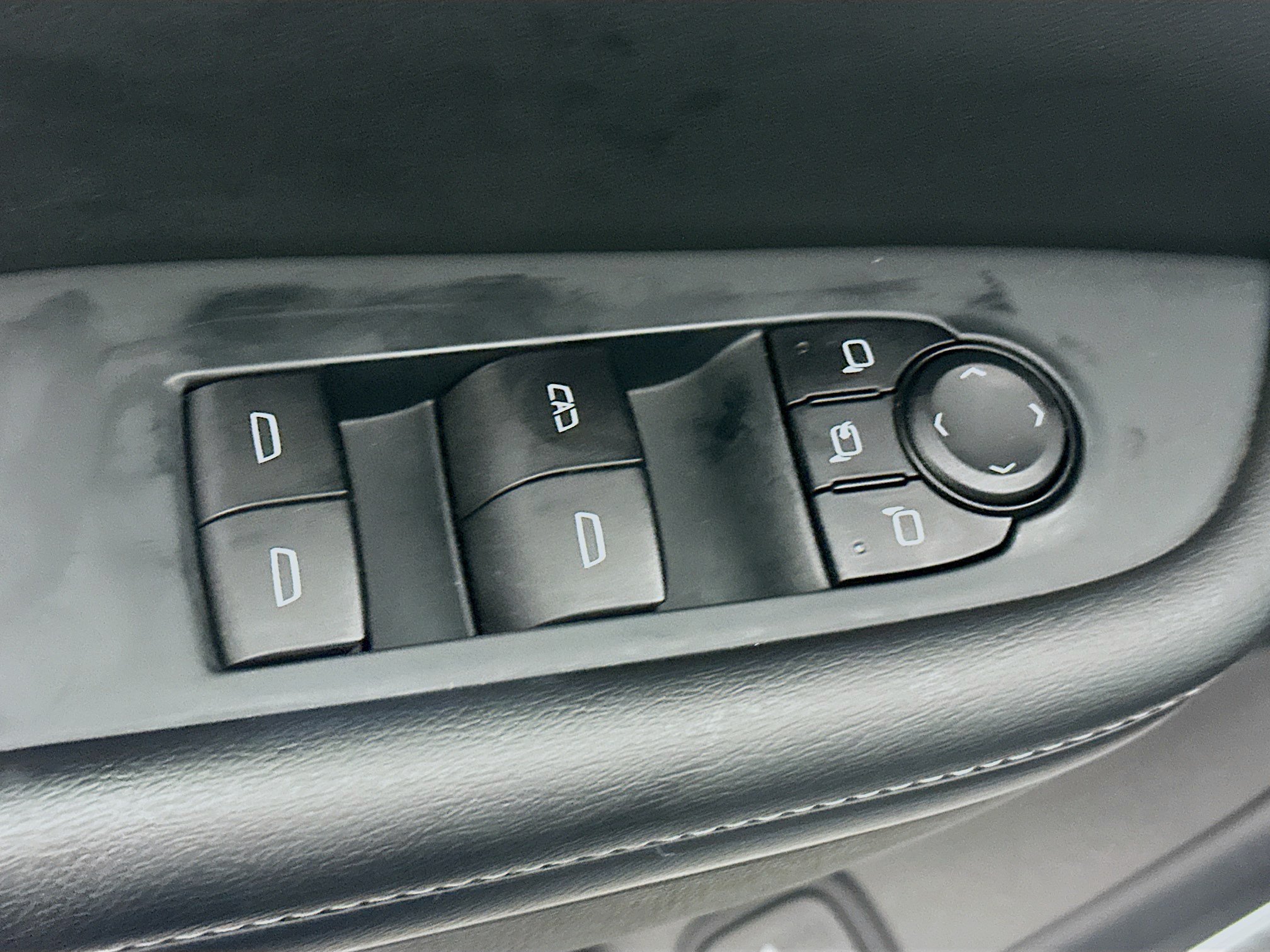 Used 2025 Buick Enclave Preferred FWD image 15