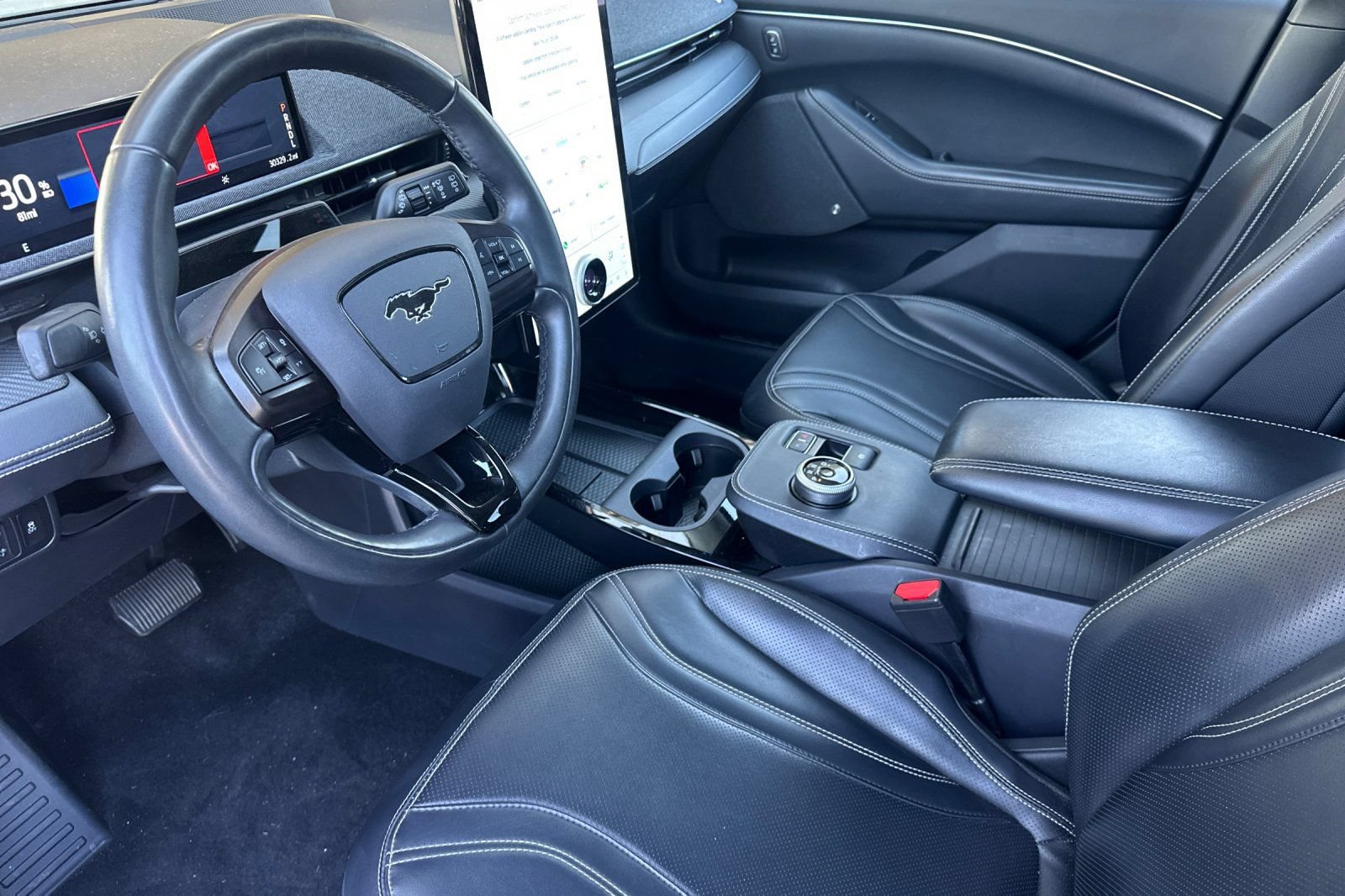 Used 2022 Ford Mustang Mach-E Premium RWD image 9