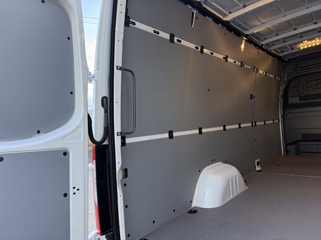 New 2026 Mercedes-Benz Sprinter 2500 image 10
