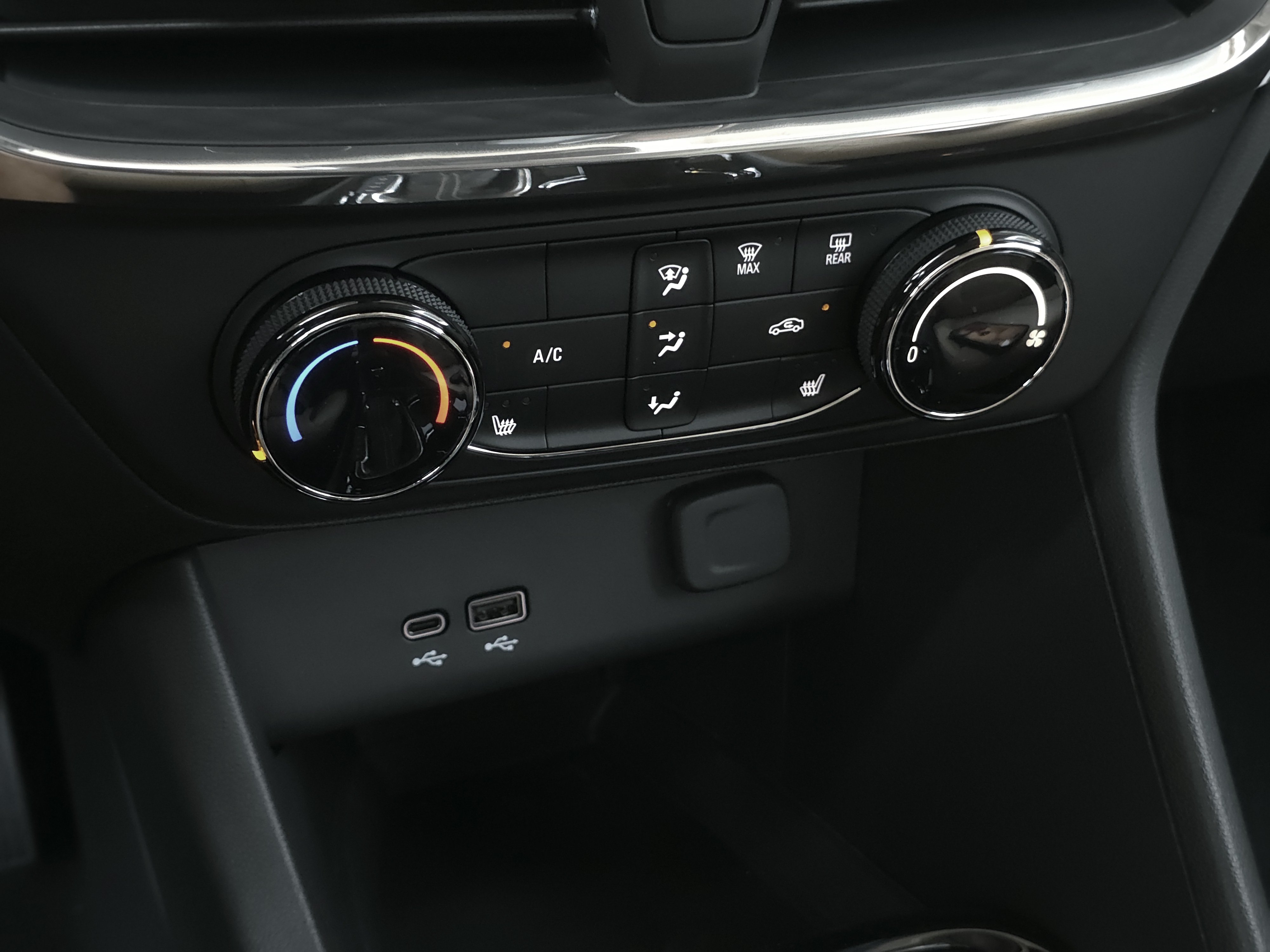 New 2026 Buick Encore GX Preferred w/ Comfort Package FWD image 15