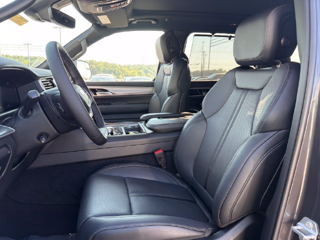 New 2026 Jeep Grand Wagoneer Limited AWD/4WD image 11