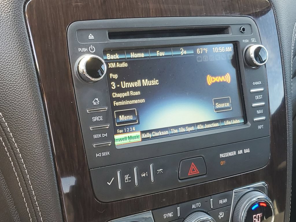 Used 2017 Chevrolet Traverse LT FWD image 16