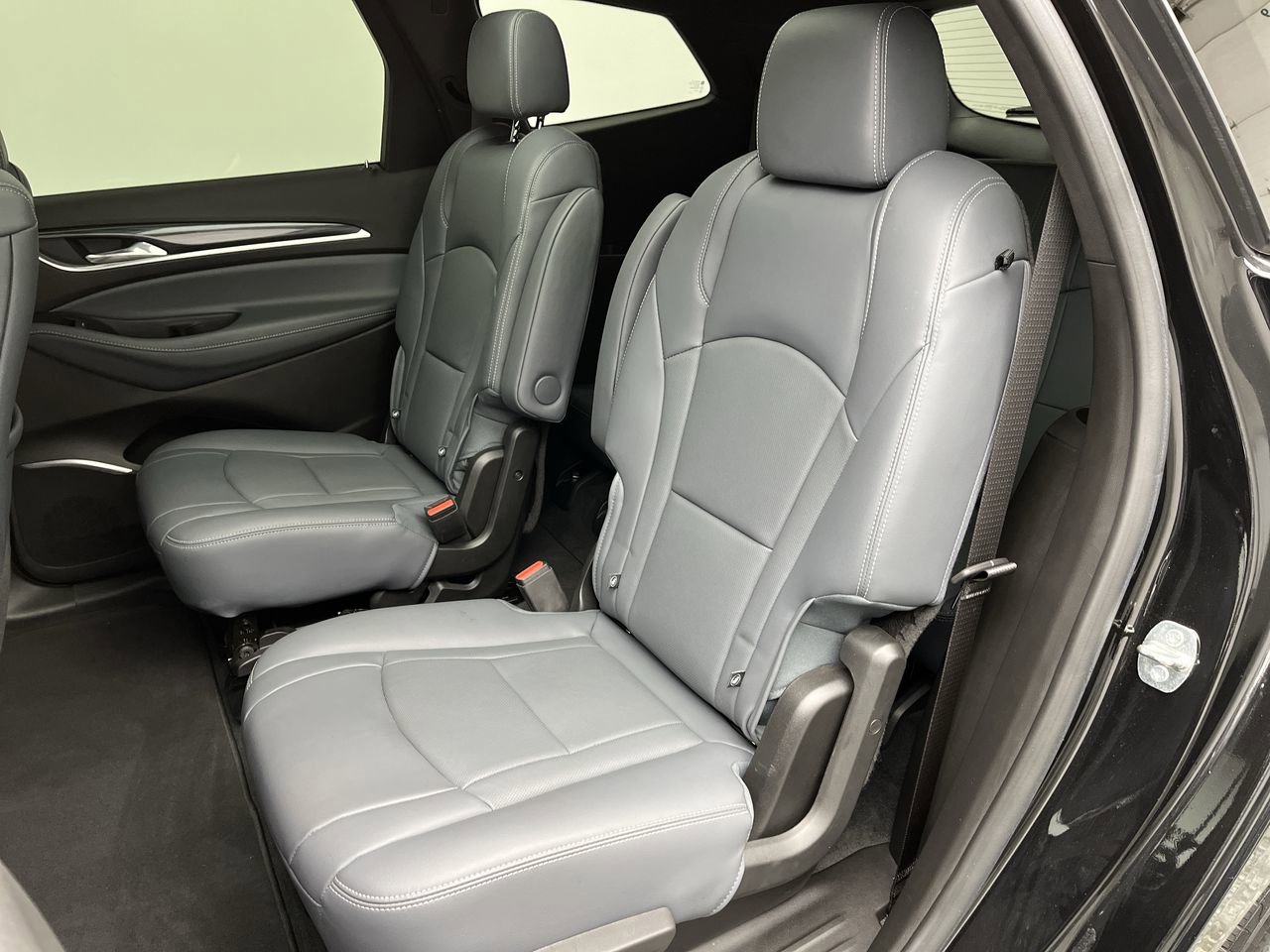 Certified 2023 Buick Enclave Essence w/ Experience Buick Package AWD/4WD image 14