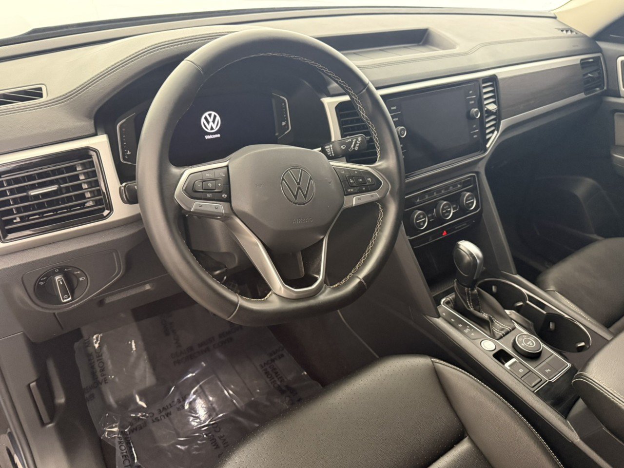 Used 2023 Volkswagen Atlas SE w/ Black Wheel Package AWD/4WD image 17