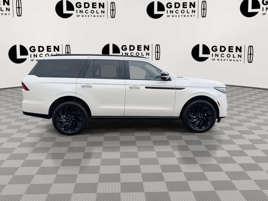 Certified 2026 Lincoln Navigator Reserve w/ Jet Appearance Package AWD/4WD image 9