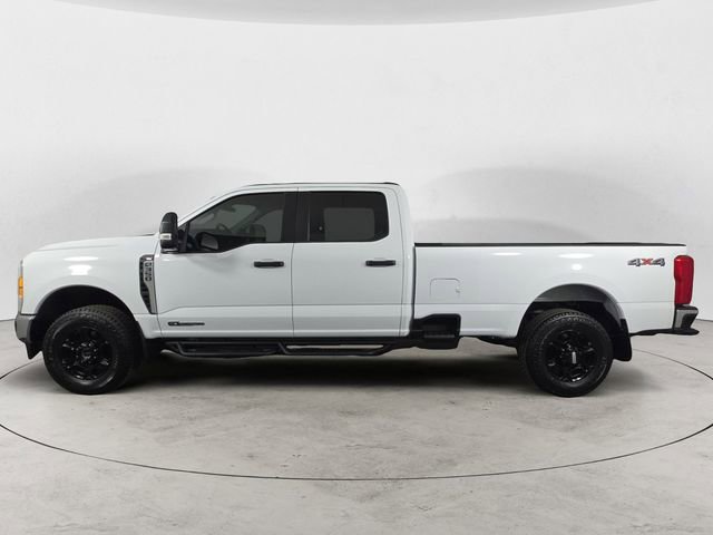 Certified 2023 Ford F350 XL w/ Snow Plow/Camper Package AWD/4WD image 2