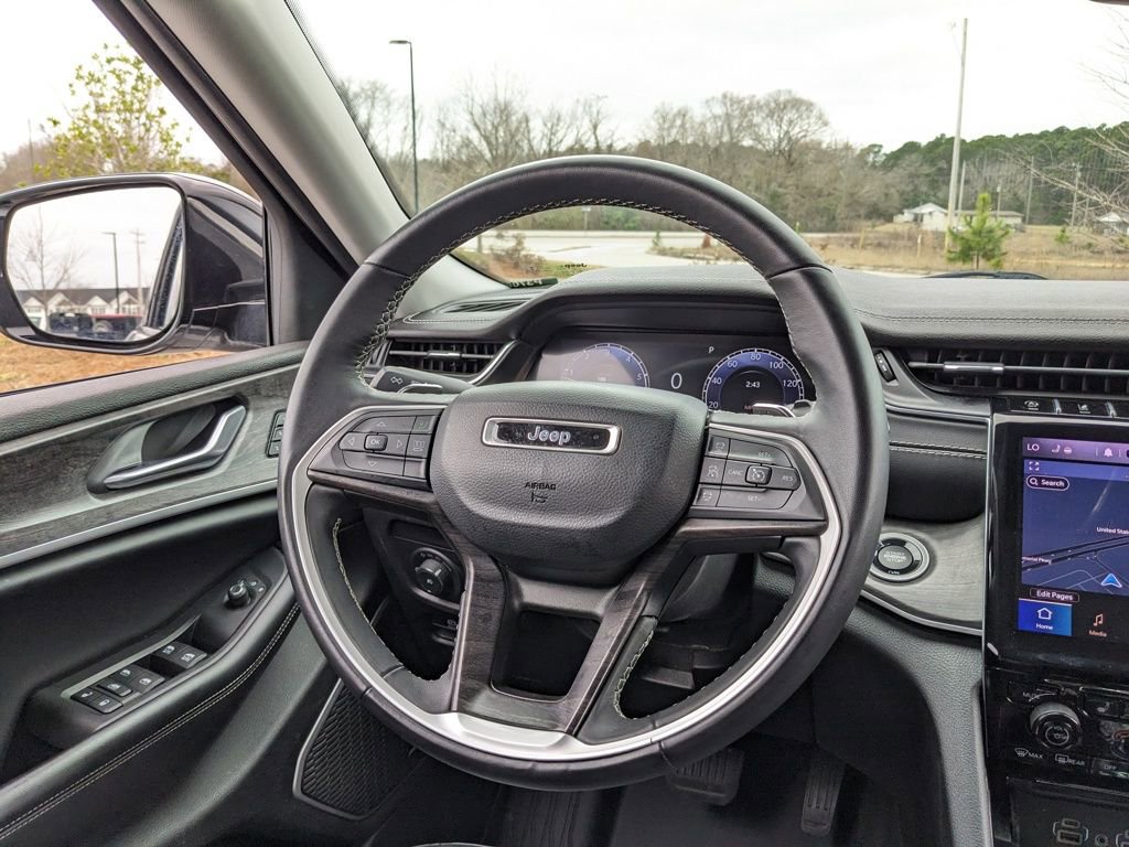 Used 2022 Jeep Grand Cherokee Limited image 24