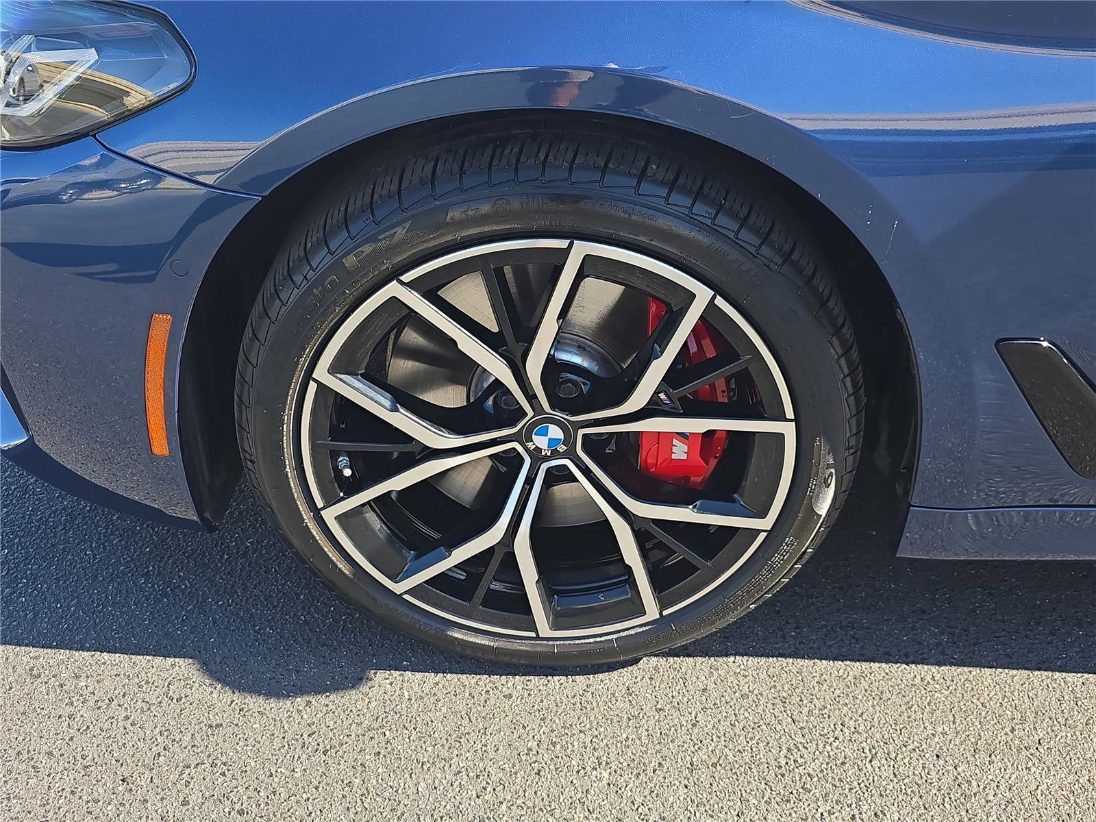 Used 2023 BMW 540i 540i w/ M Sport Package image 7