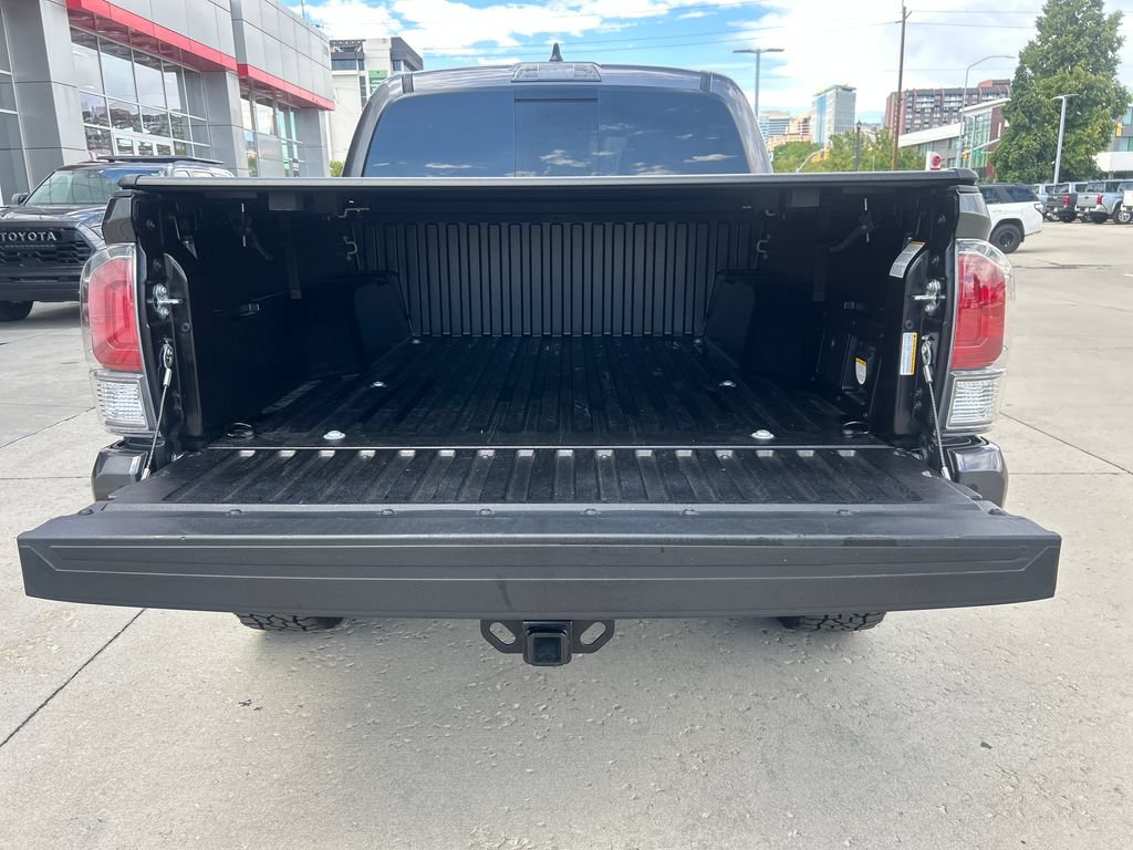 Certified 2022 Toyota Tacoma TRD Off-Road w/ Technology Package AWD/4WD image 14