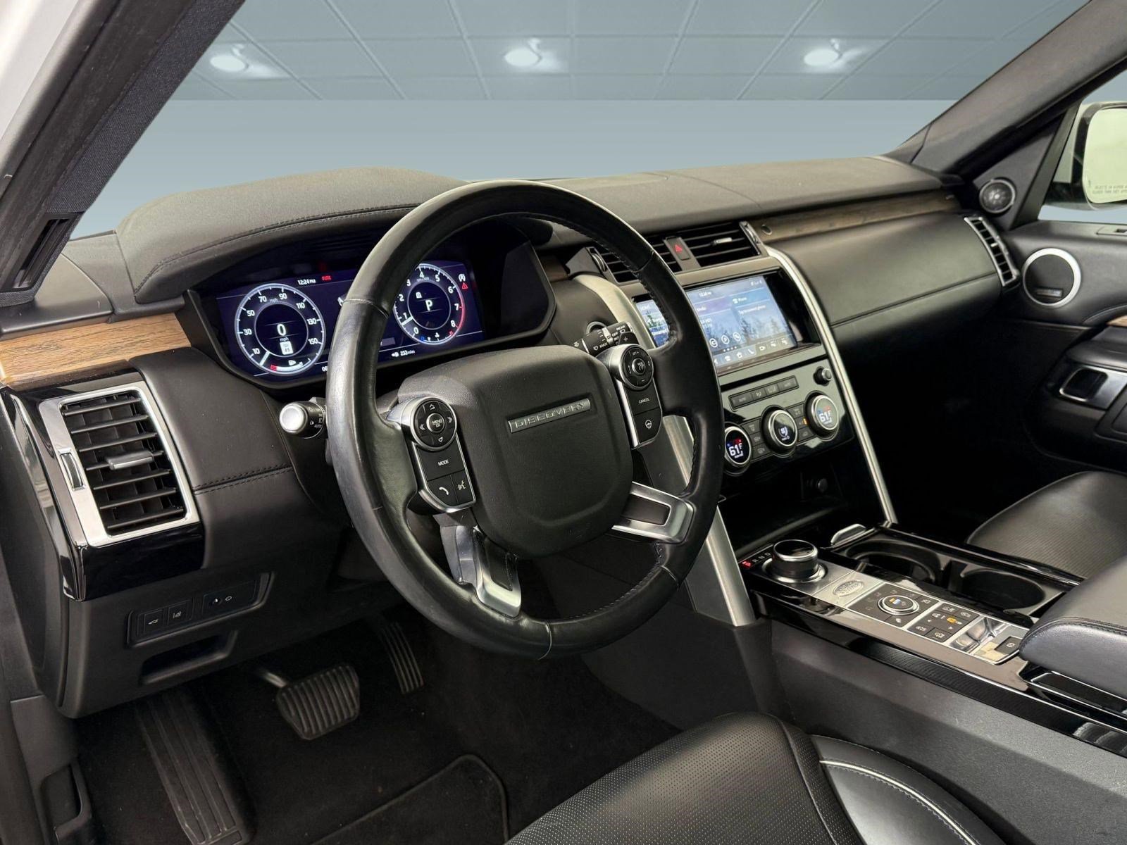 Used 2018 Land Rover Discovery HSE Luxury image 4