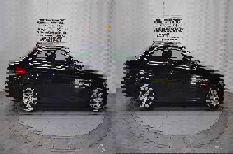 Used 2009 BMW 335i xDrive Coupe image 6