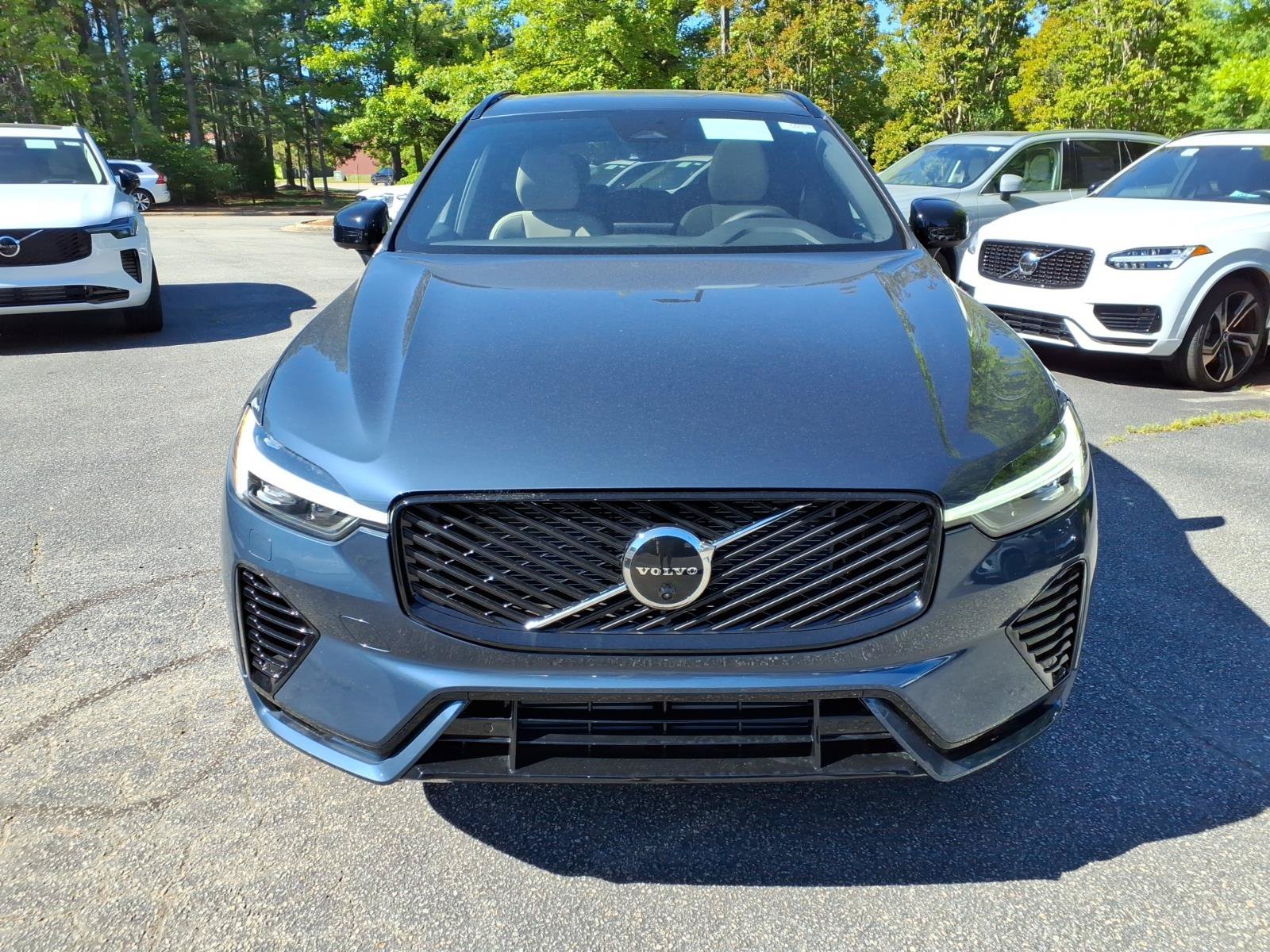 New 2026 Volvo XC60 T8 Plus w/ Protection Package Premier AWD/4WD image 7