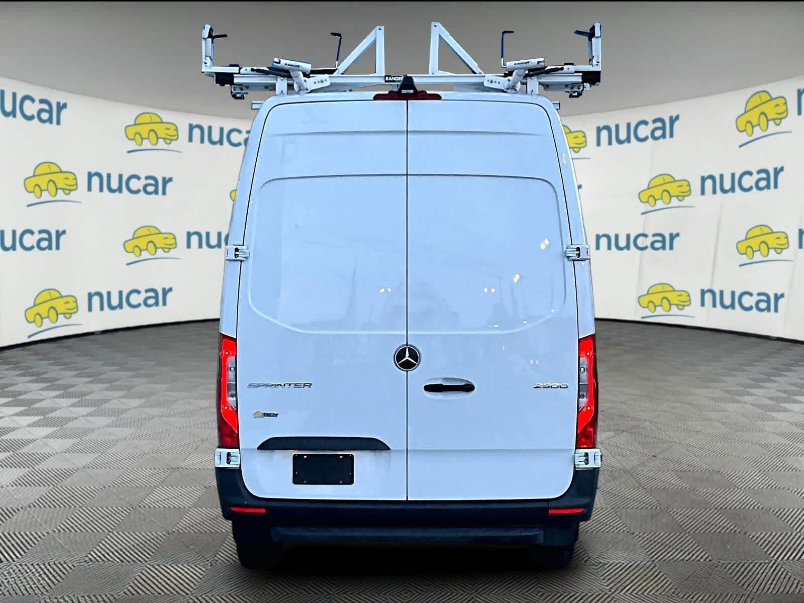 Used 2024 Mercedes-Benz Sprinter 2500 image 5