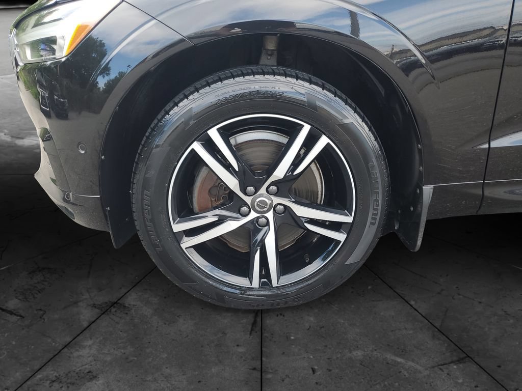 Used 2018 Volvo XC60 T6 R-Design w/ Convenience Package AWD/4WD image 14