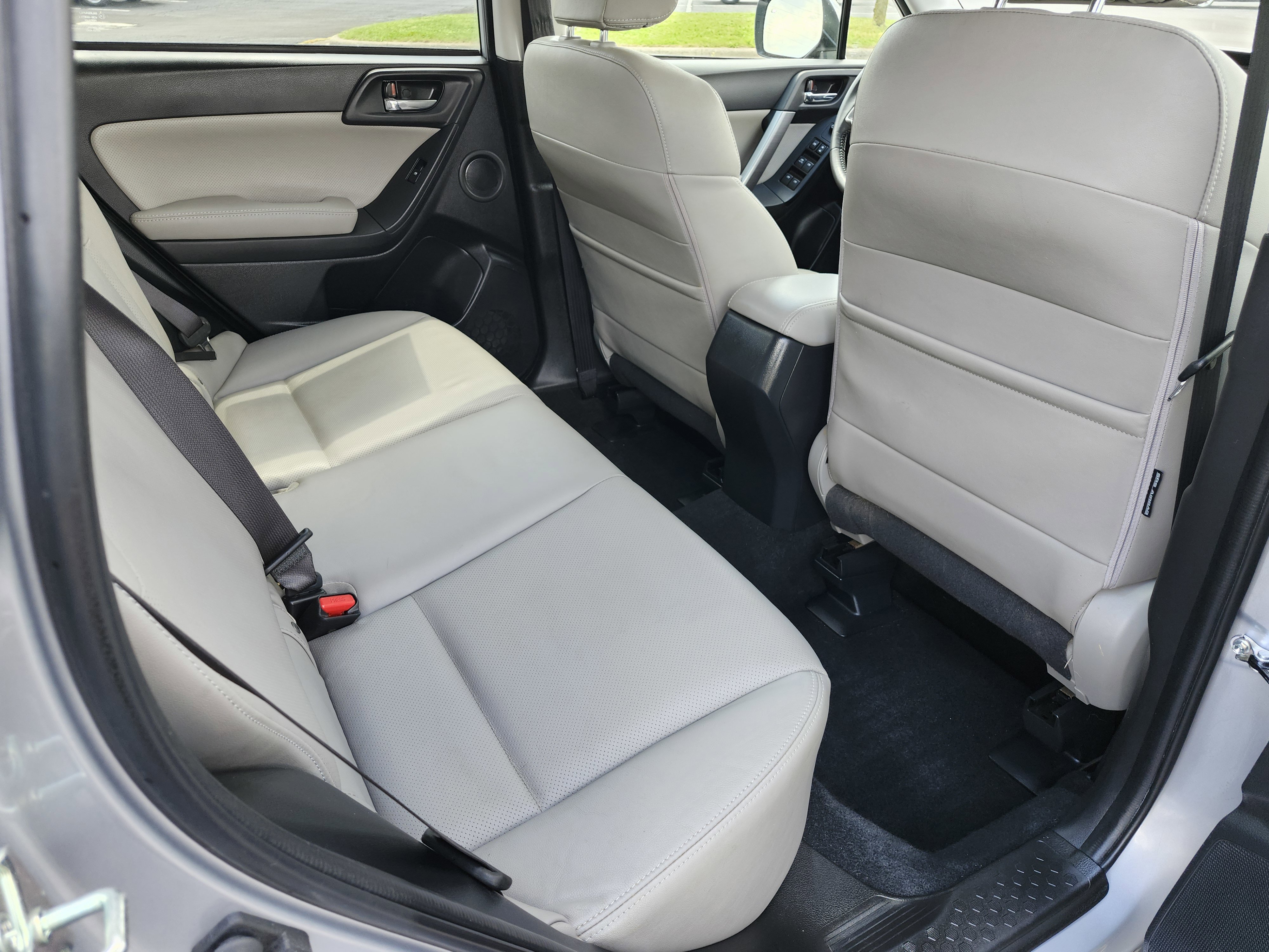 Used 2016 Subaru Forester 2.5i Touring w/ Eyesight & Navigation System AWD/4WD image 20