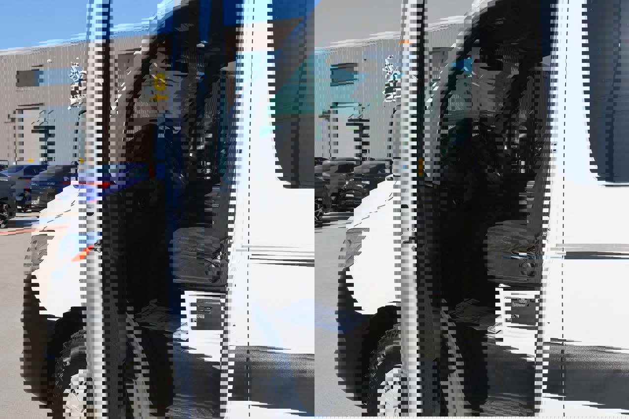 Used 2019 Mercedes-Benz Sprinter 2500 image 29