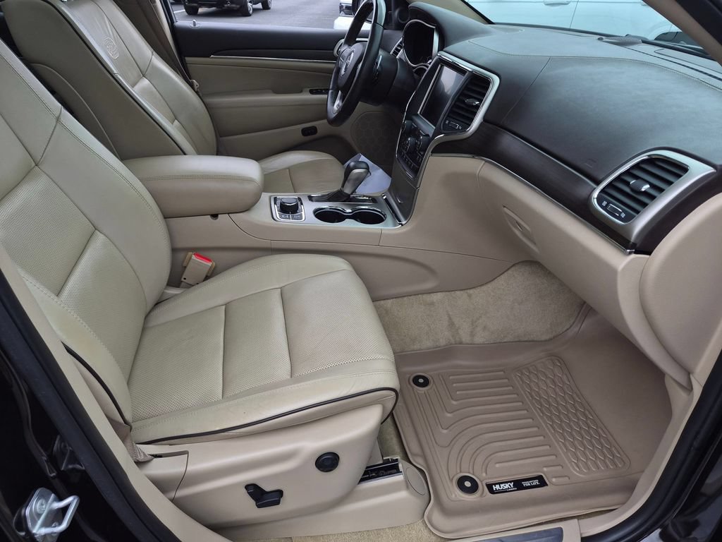 Used 2017 Jeep Grand Cherokee Overland AWD/4WD image 36