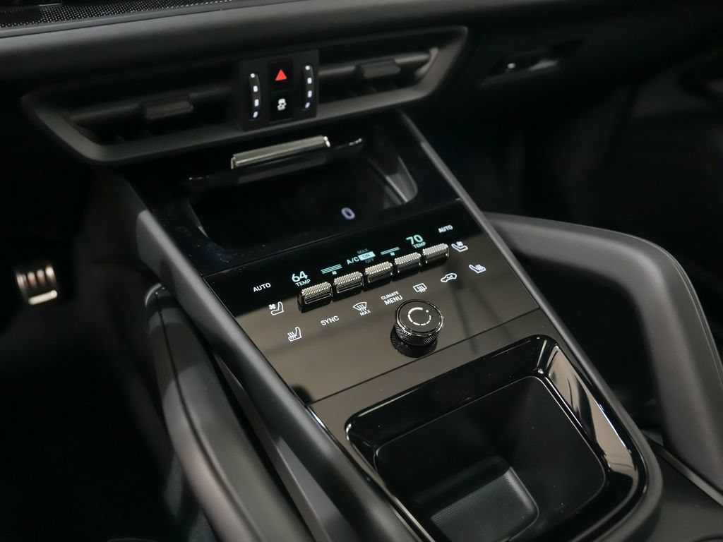 New 2026 Porsche Cayenne GTS AWD/4WD image 30