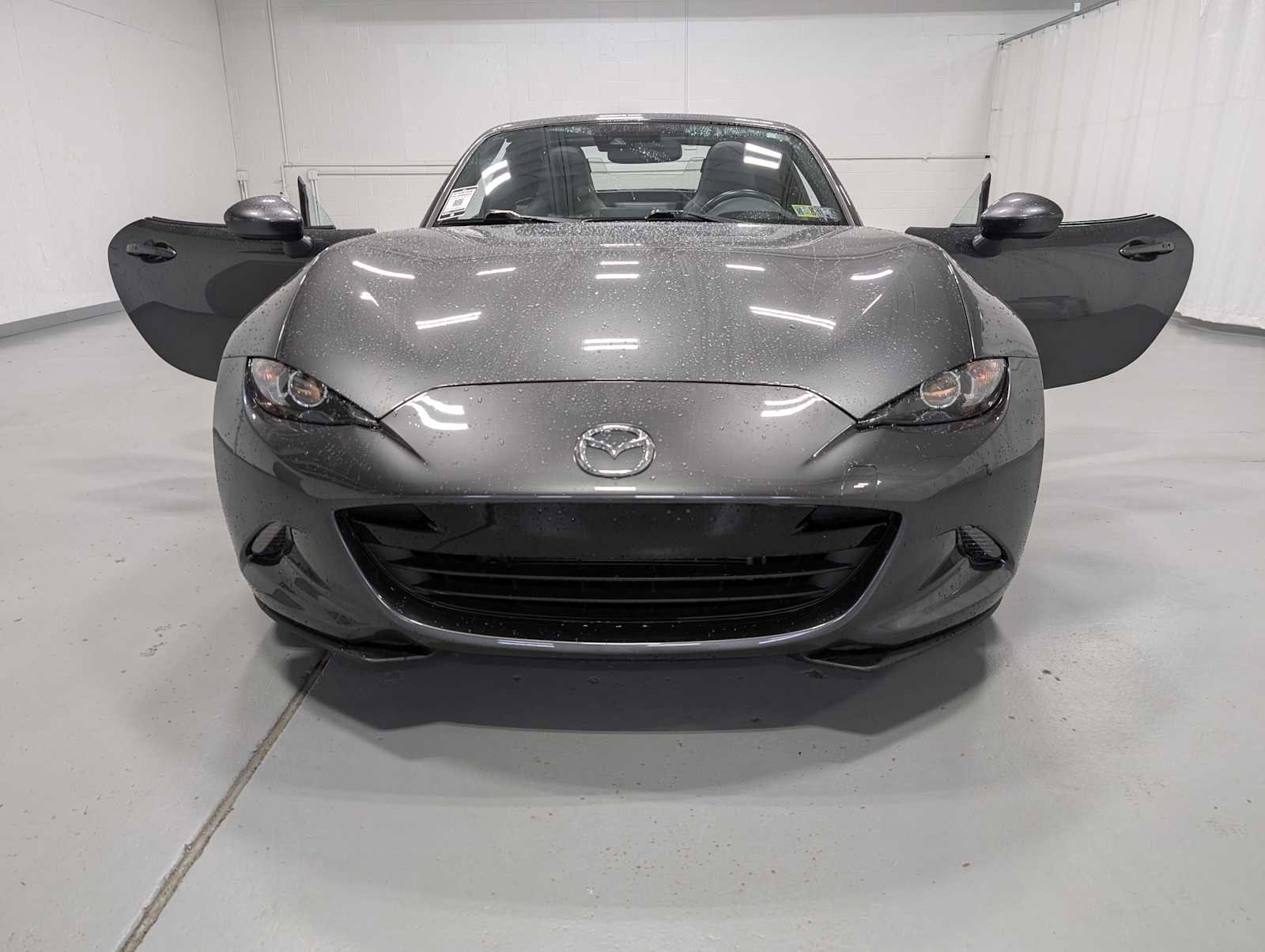 Used 2019 MAZDA MX-5 Miata RF Grand Touring image 16