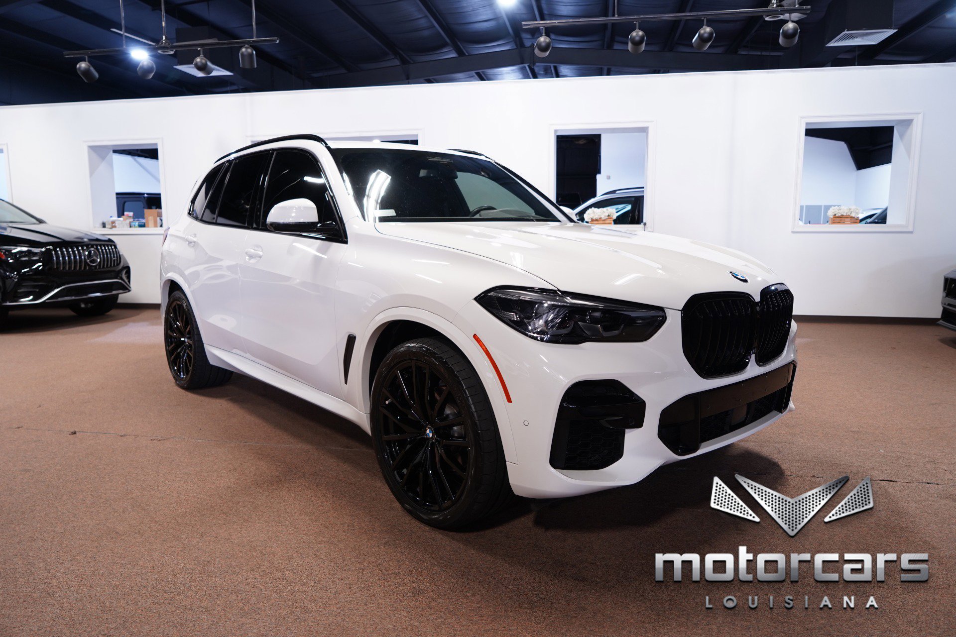 Used 2023 BMW X5 xDrive40i w/ M Sport Package image 9