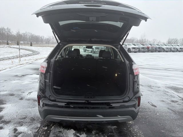 Certified 2024 Ford Edge SEL image 11
