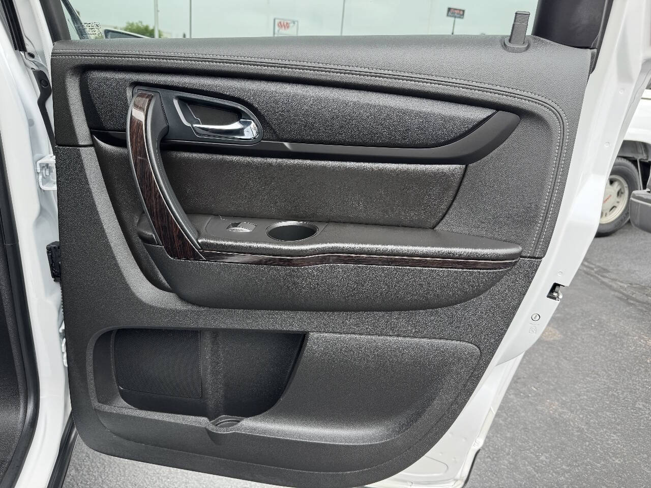 Used 2017 Chevrolet Traverse Premier FWD image 23