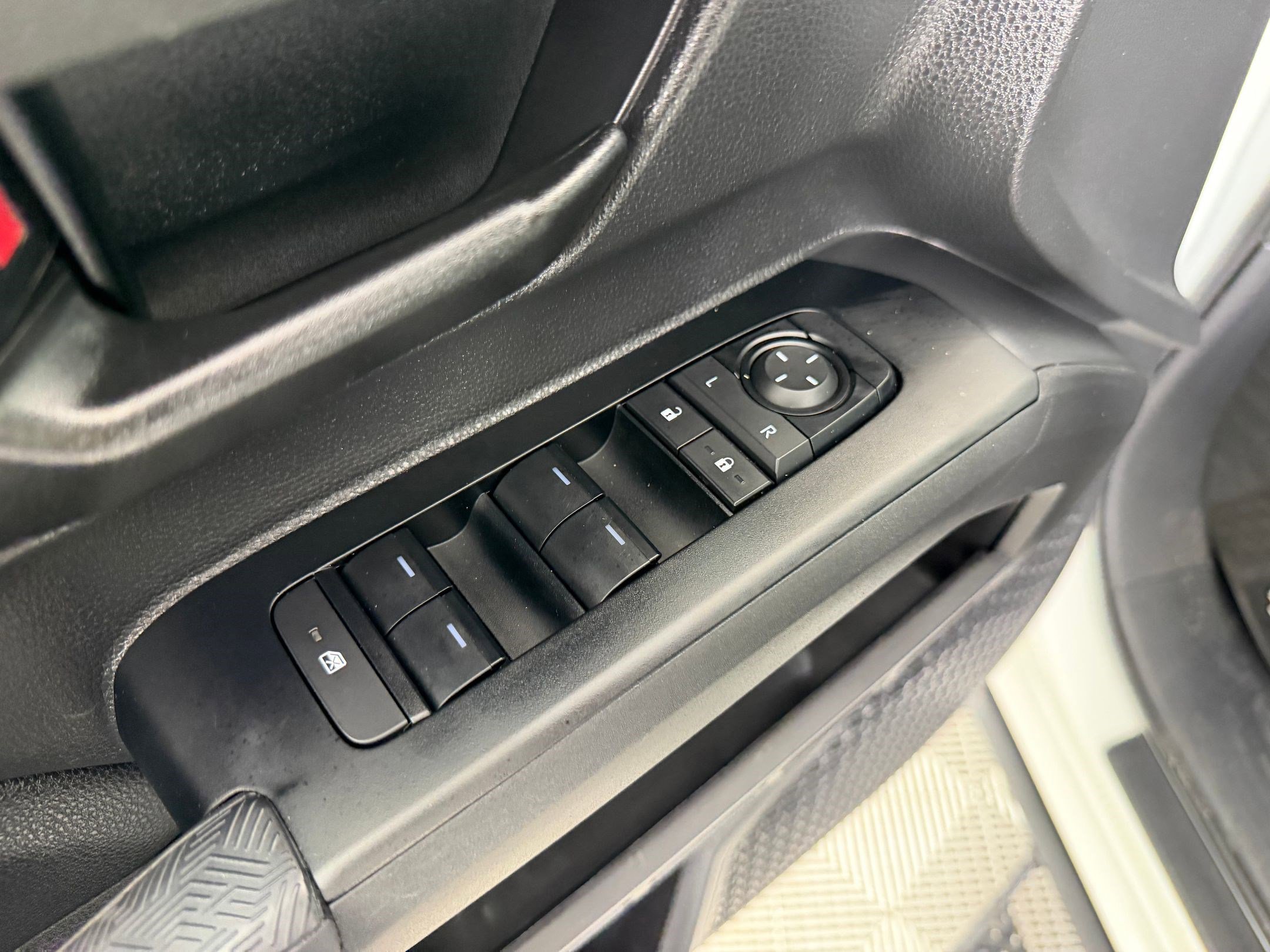 Certified 2025 Toyota Tacoma SR5 image 11