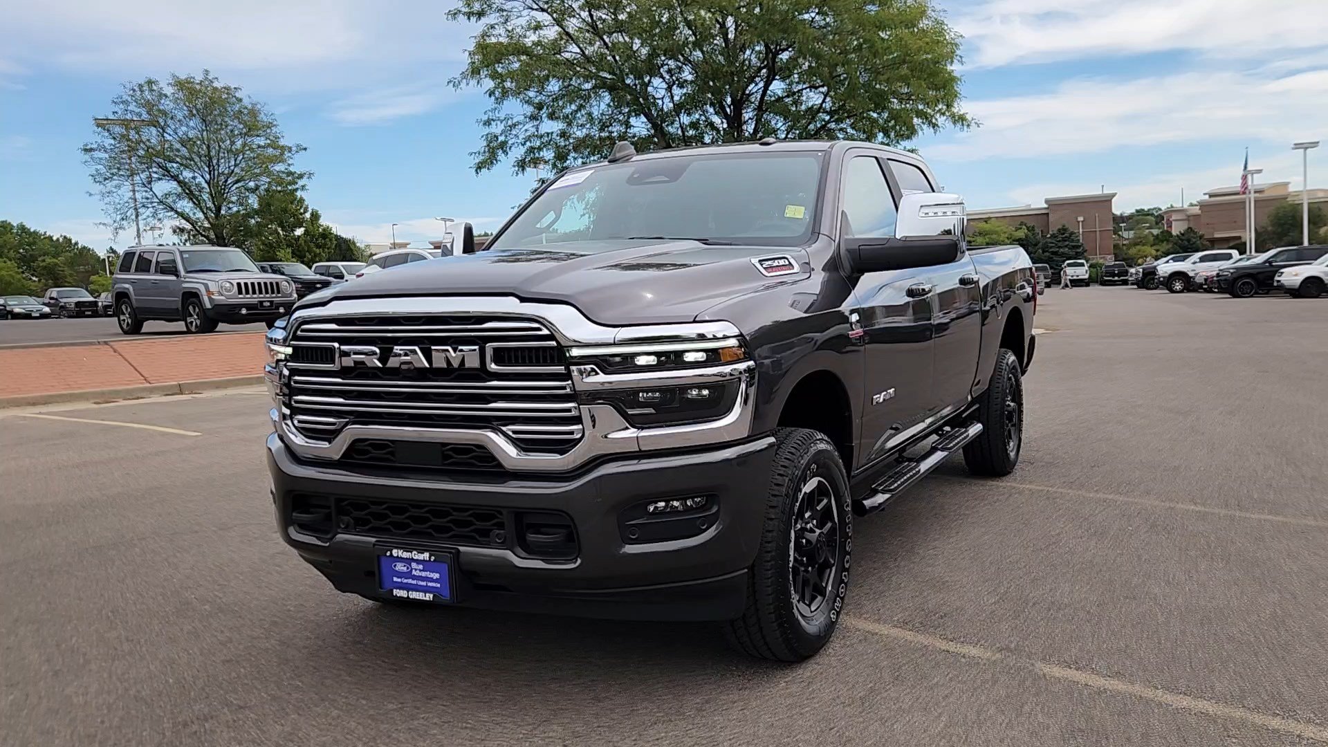 Used 2025 RAM 2500 Laramie AWD/4WD image 4