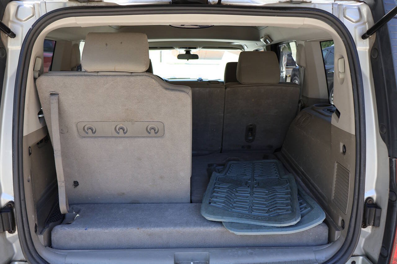 Used 2007 Jeep Commander Sport AWD/4WD image 19