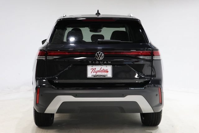 Used 2026 Volkswagen Tiguan SE AWD/4WD image 7