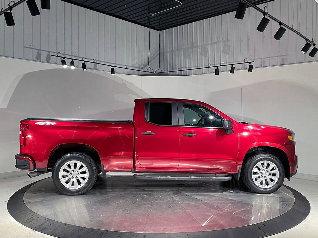 Used 2020 Chevrolet Silverado 1500 Custom w/ Custom Value Package image 10