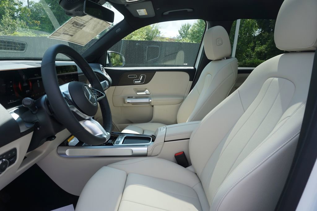 New 2025 Mercedes-Benz GLB 250 4MATIC image 9