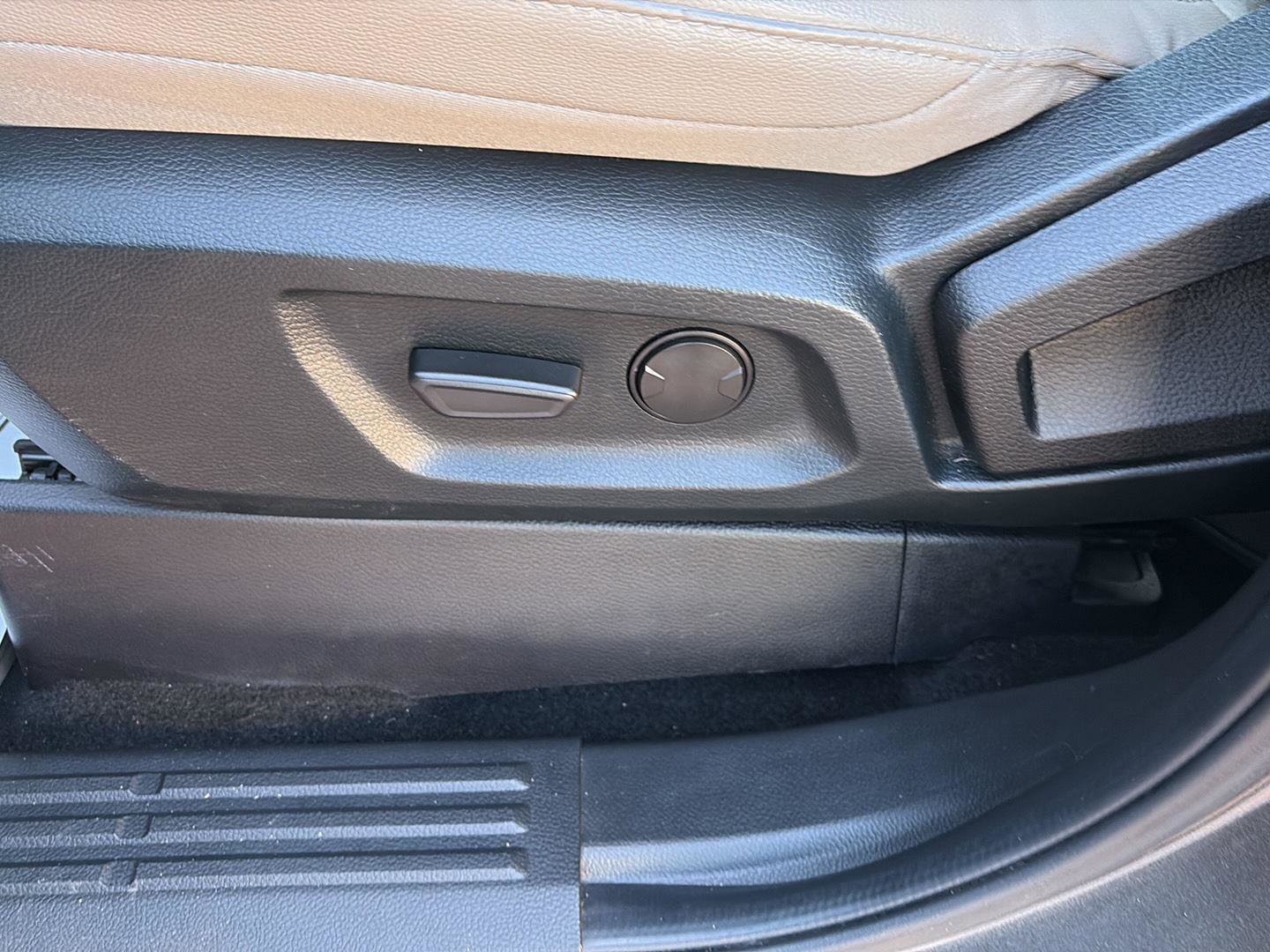 Used 2020 Ford Ranger Lariat w/ Equipment Group 501A Mid image 11