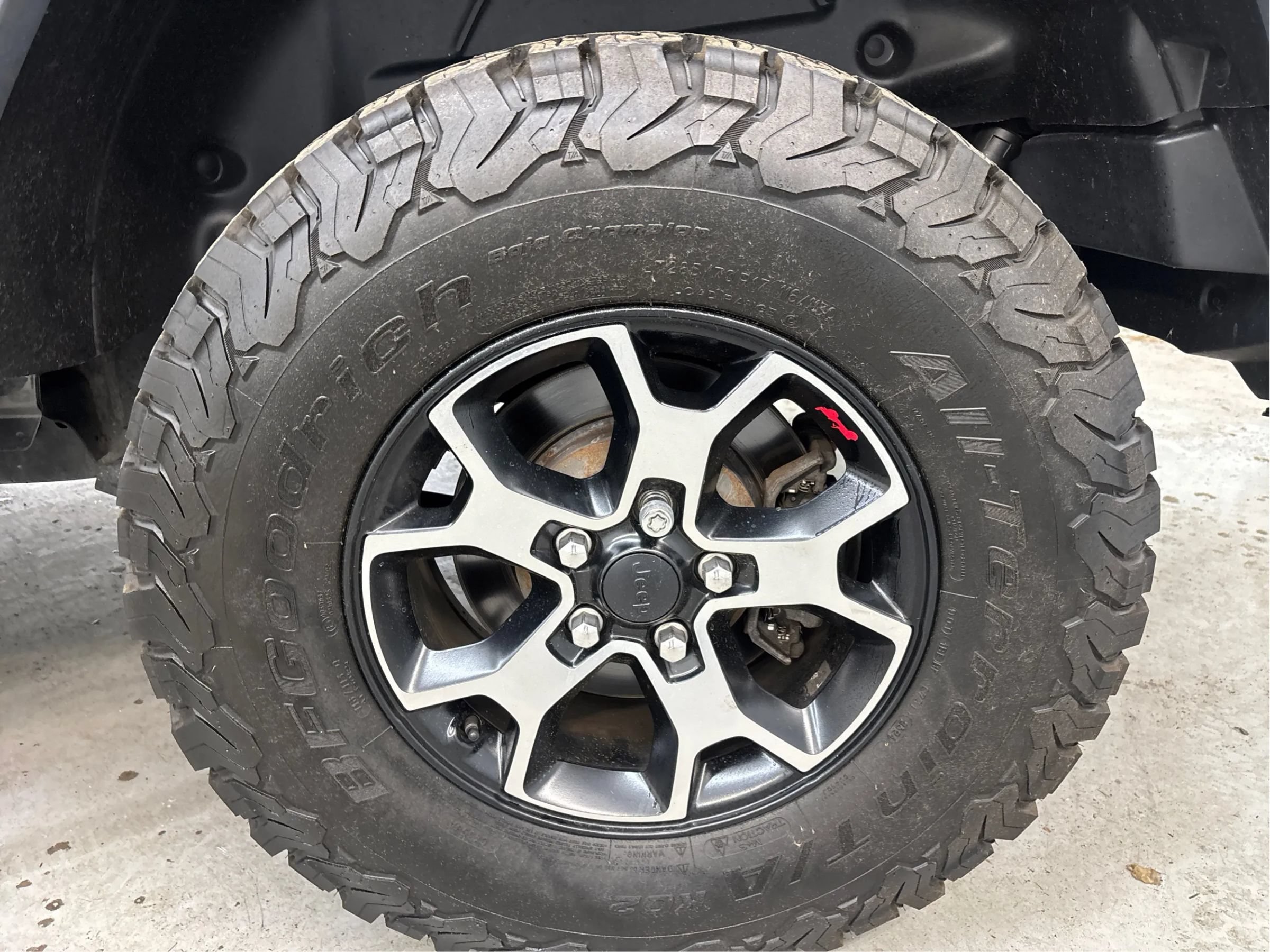 Used 2019 Jeep Wrangler Unlimited Rubicon w/ LED Lighting Group AWD/4WD image 29