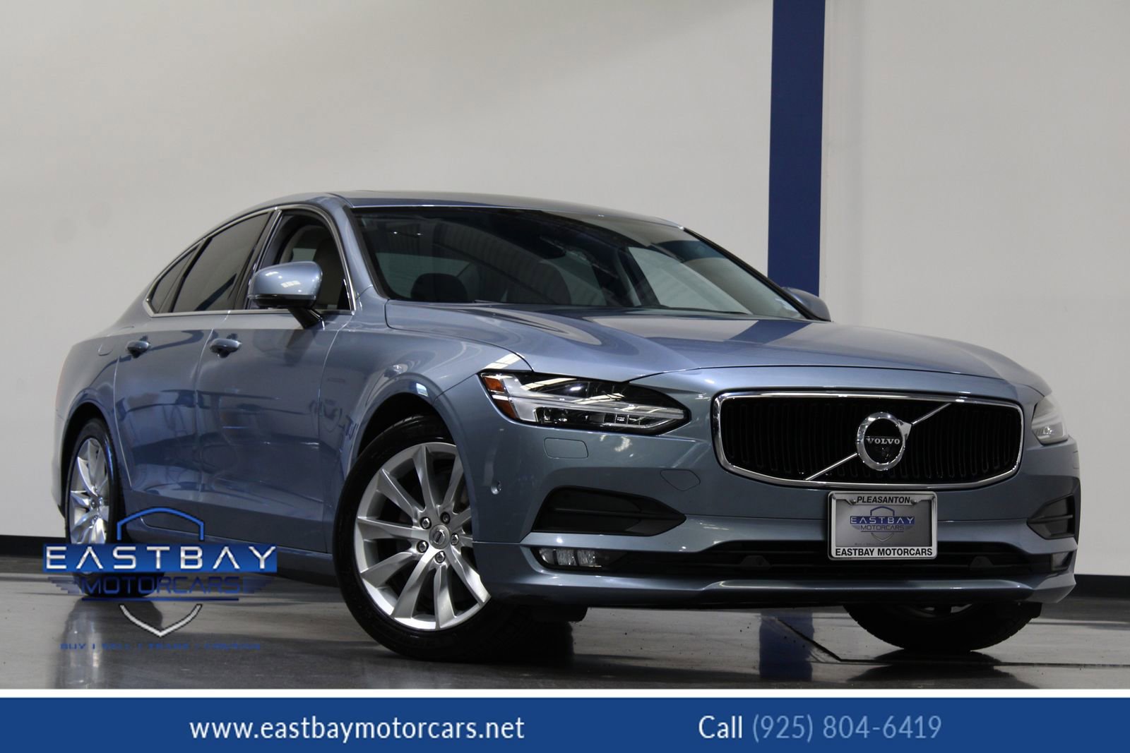 Used 2017 Volvo S90 T6 Momentum w/ Vision Package image 1