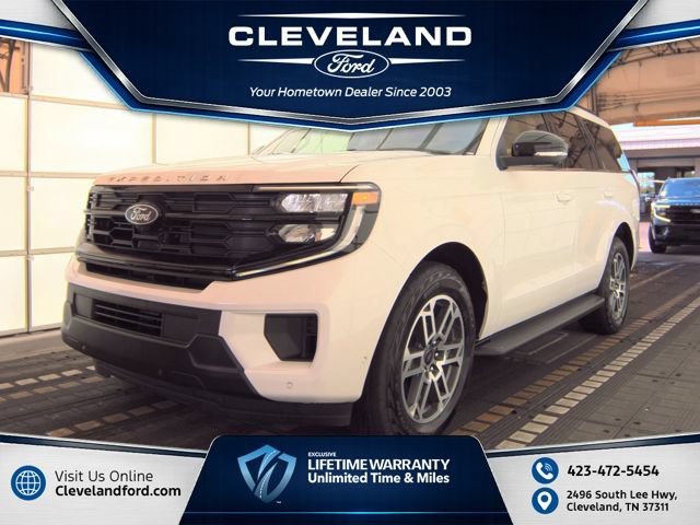 Used 2025 Ford Expedition Active AWD/4WD image 1