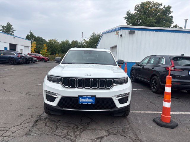 Used 2023 Jeep Grand Cherokee 4WD 4xe image 3