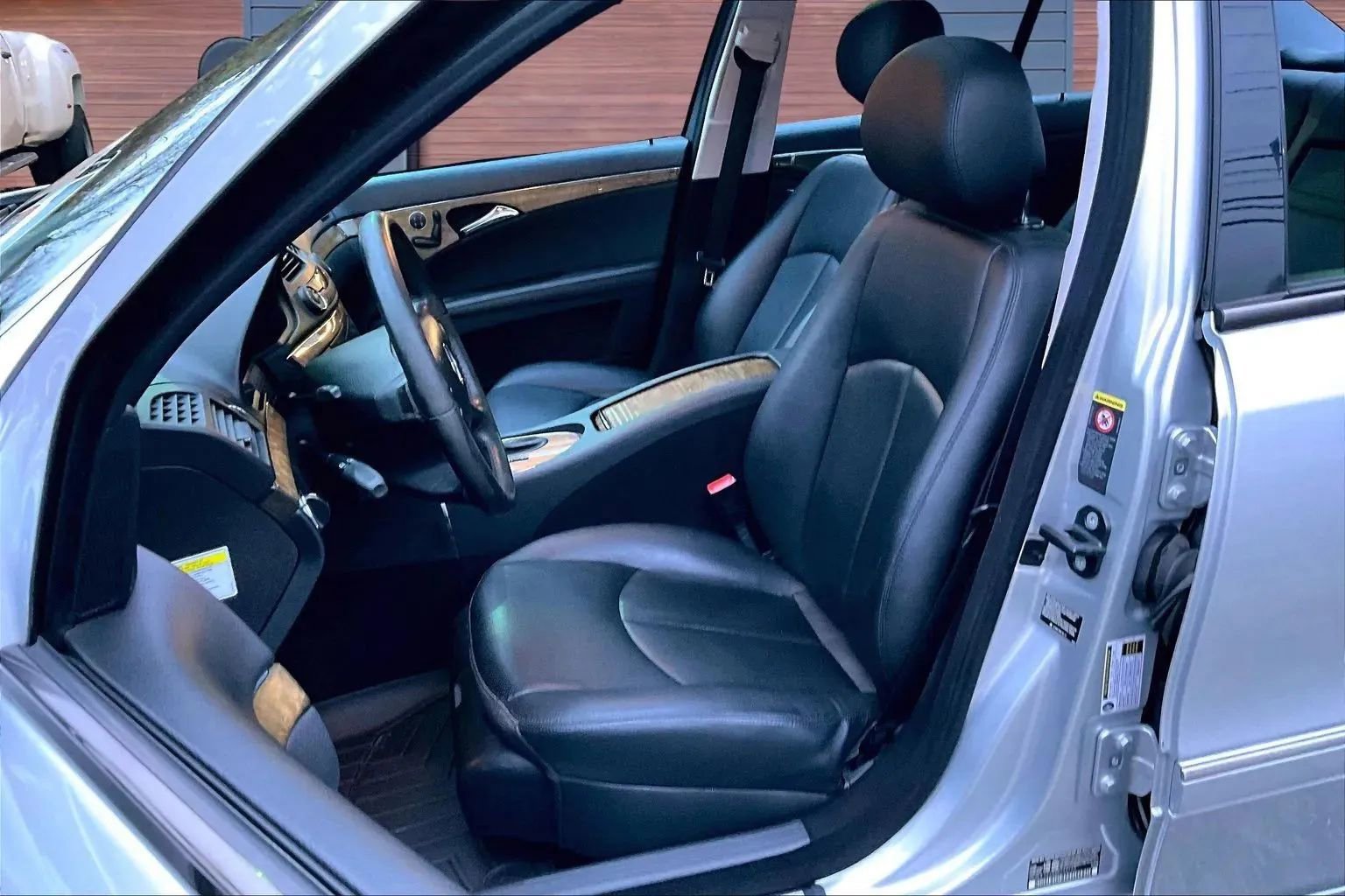 Used 2008 Mercedes-Benz E 350 E 350 Sedan 4D image 23