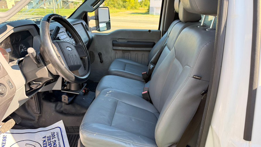 Used 2015 Ford F550 2WD Regular Cab Super Duty image 16