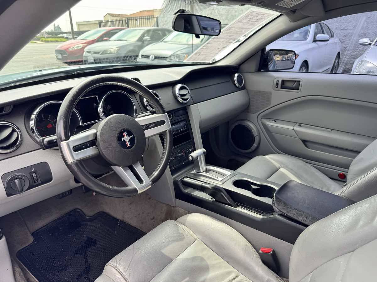 Used 2006 Ford Mustang Coupe RWD image 29
