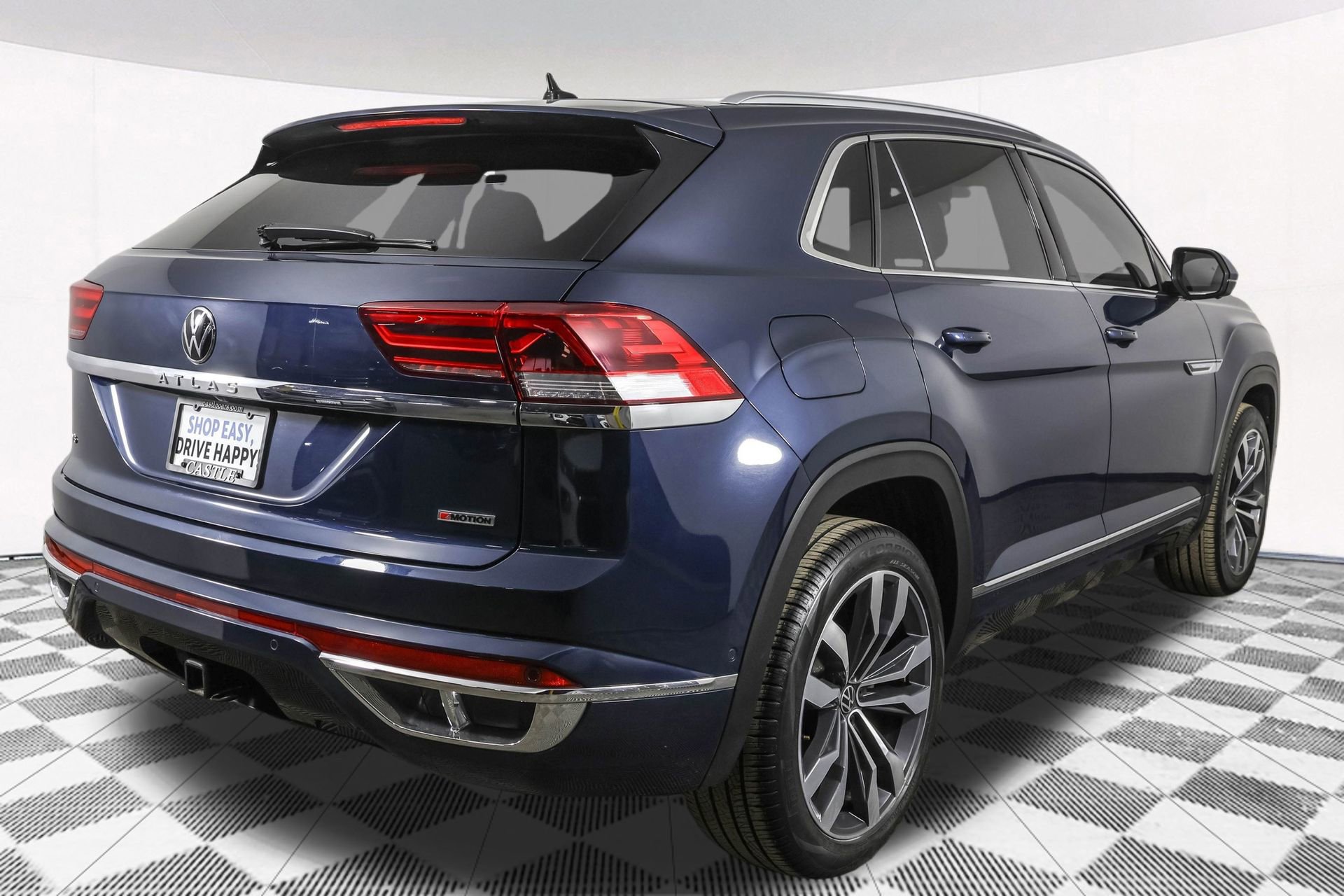 Used 2022 Volkswagen Atlas Cross Sport SEL Premium R-Line image 18