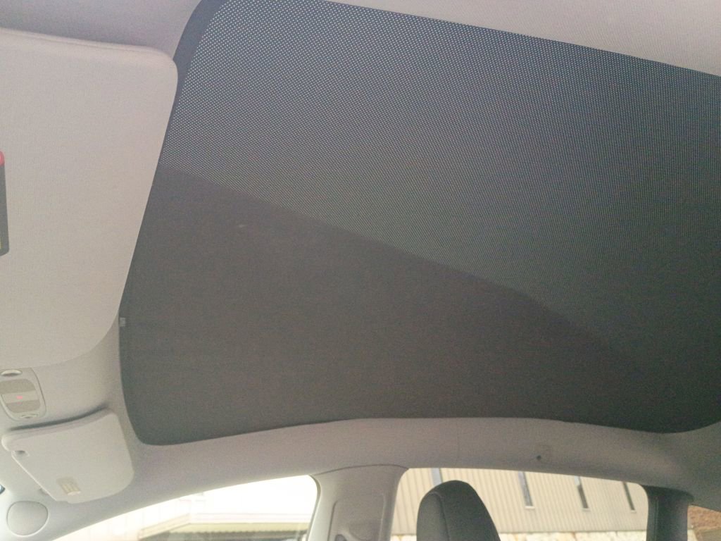 Used 2025 Tesla Model Y Long Range image 43