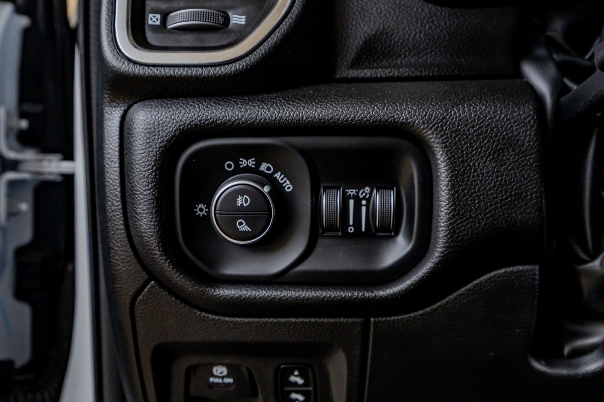 Used 2025 RAM 1500 Laramie w/ Laramie Southwest Edition AWD/4WD image 22