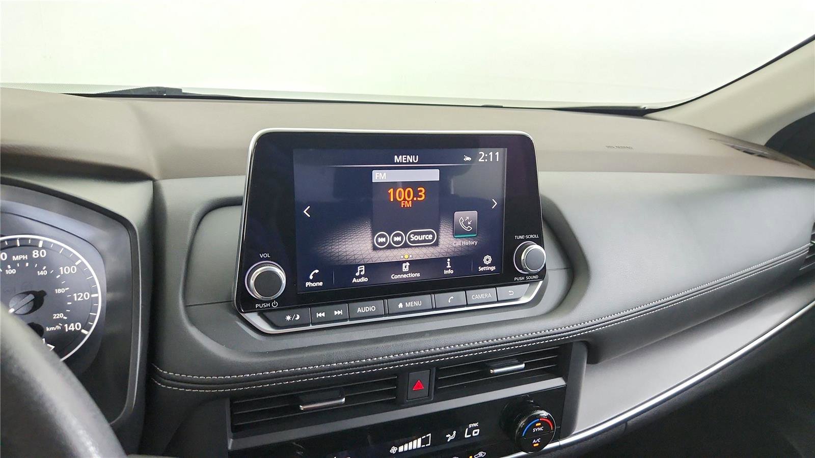 Used 2023 Nissan Rogue SV FWD image 25