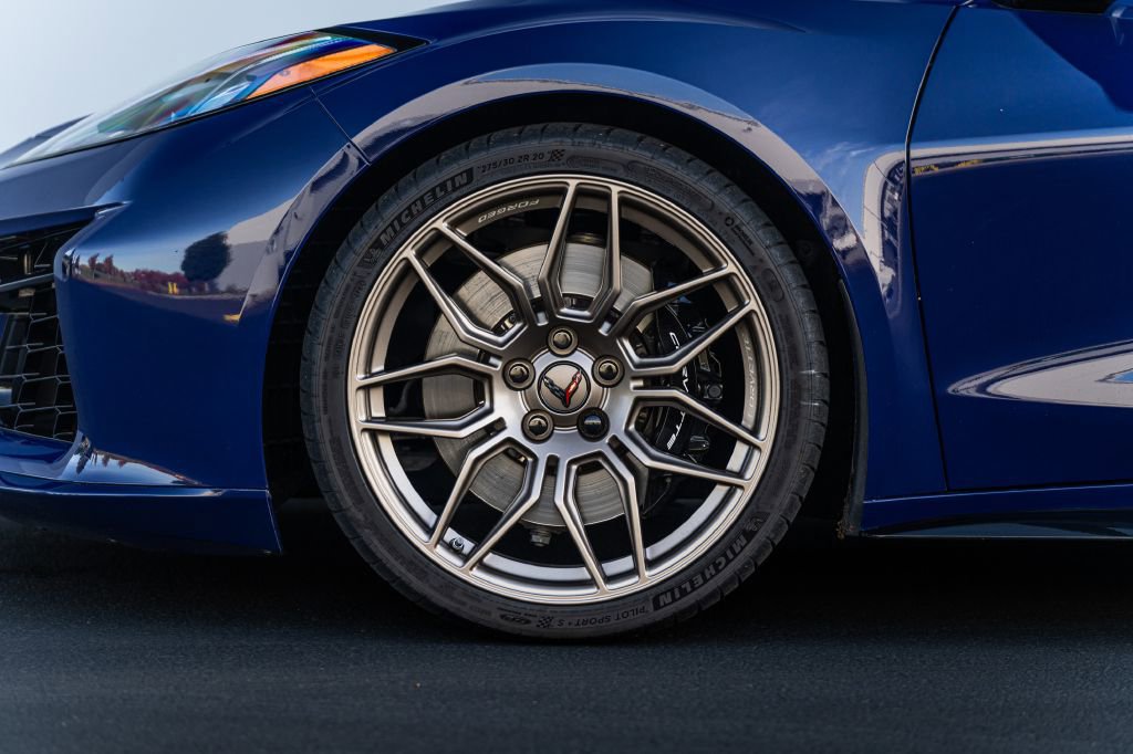 Used 2025 Chevrolet Corvette Z06 w/ Battery Protection Package image 9